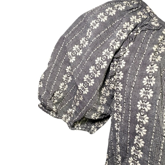 Cato Bohemian Short Puff Sleeve Floral Gray Women's Top - Picture 5 of 12